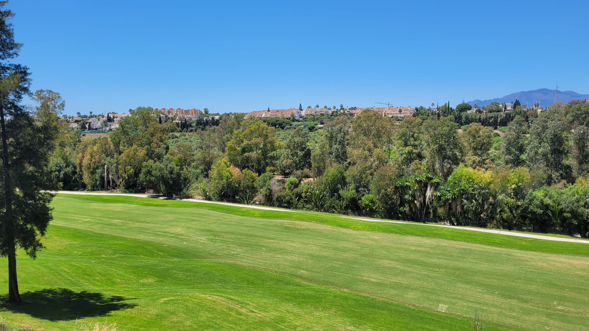 Villa Fairway — frontline golf and mountain views